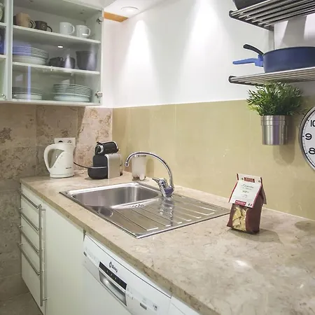 Modern Apart. In Principe Real *