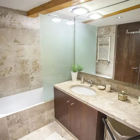 Modern Apart. In Principe Real Lejlighed *